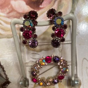 Vintage Karu Arke, Inc glittering rhinestone brooch & clip earrings